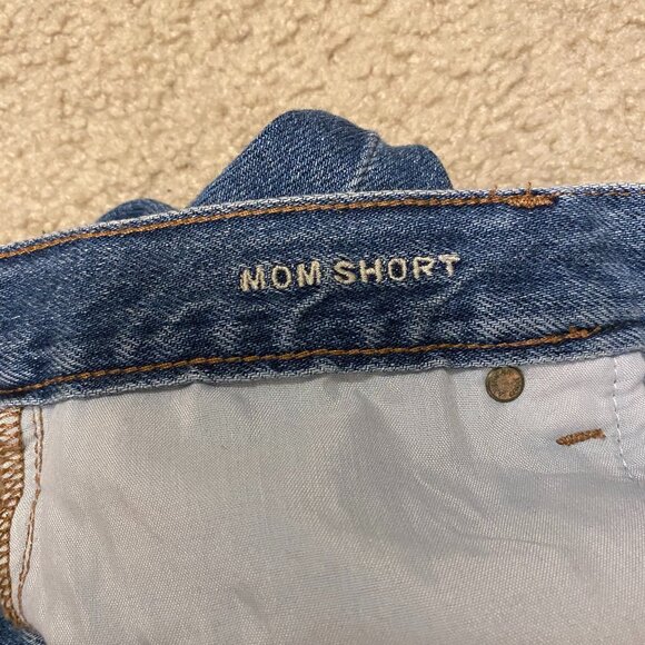 American Eagle Mom Short - Picture 3 of 4